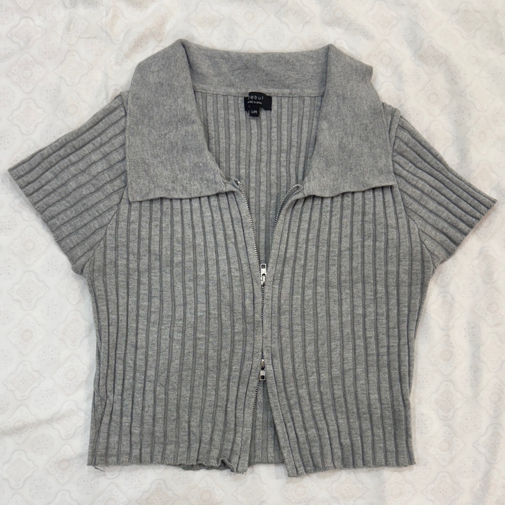 Gray Ribbed Knit Zipper Crop Top - Picture 2 of 7